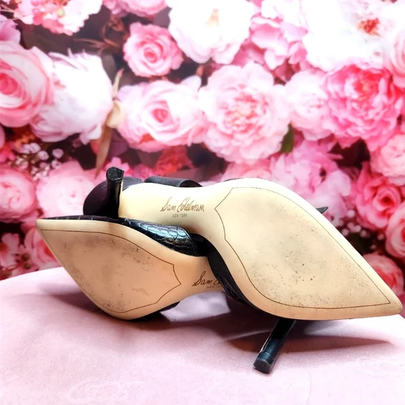 Sam Edelman Leather Heels Size 6 black/gold accents - Picture 7 of 8